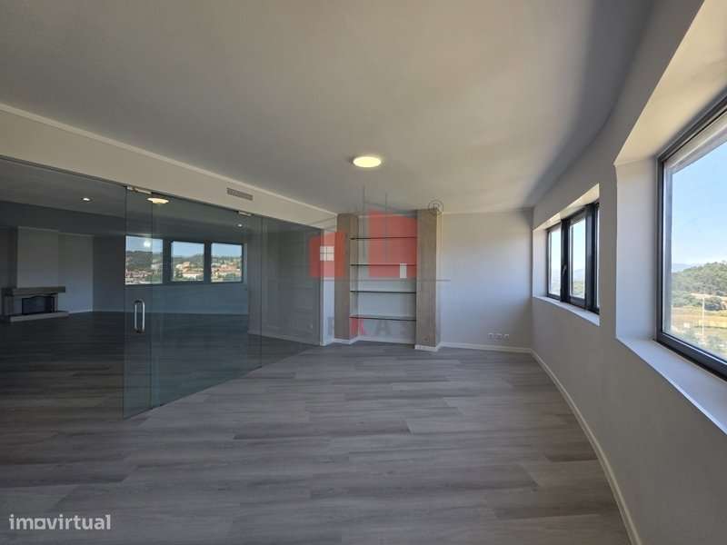 Apartamento T4 no centro de Braga - Grande imagem: 2/24