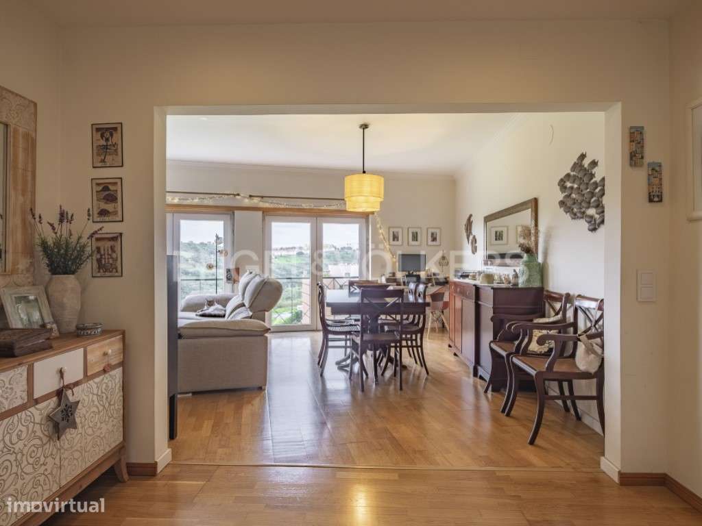 T3 em Condomínio Privado com Piscina e Ginásio em Carnaxide - Grande imagem: 2/29