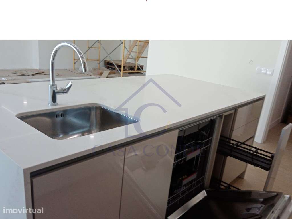 Moradia T4 Duplex com piscina, 180 m², acabamentos de luxo-15