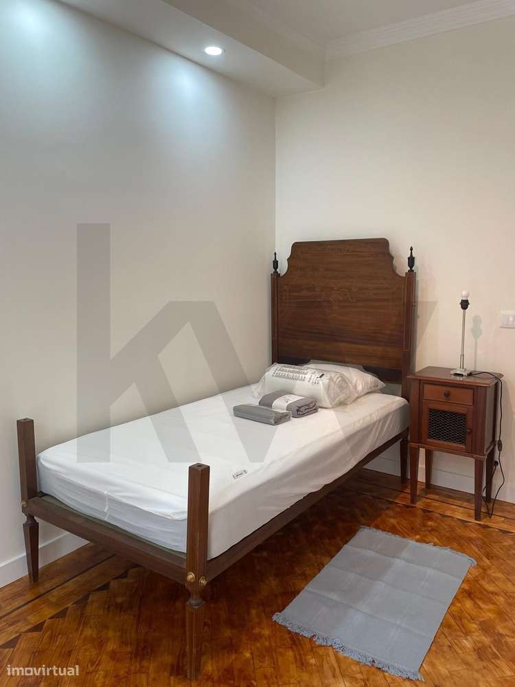 T2 COM JARDIM- REMODELAÇÃO RECENTE E MOBILIDADO - Grande imagem: 4/17