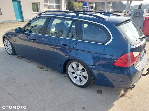 BMW Seria 3 325xi - 11