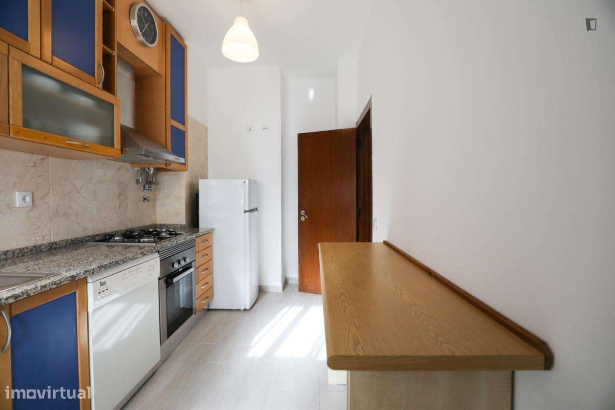 Quarto - localizado em Olaias Lisbon - Grande imagem: 3/39