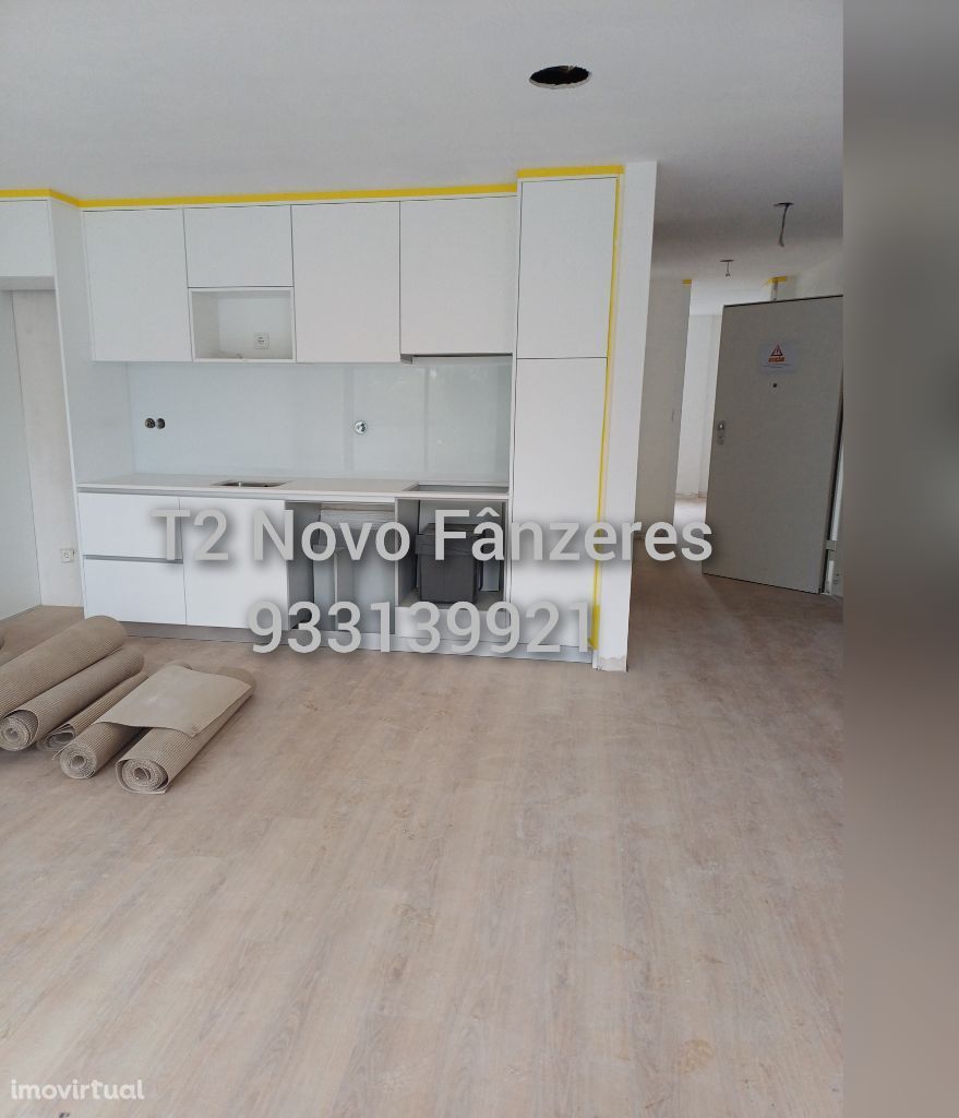 Comprar Novo / Moderno Apartamento T2 Fânzeres