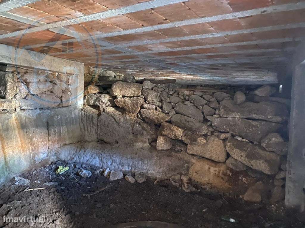 Casa Rústica em Pedra para Recuperar - Boadela, Pedraça | Cabeceira...-9