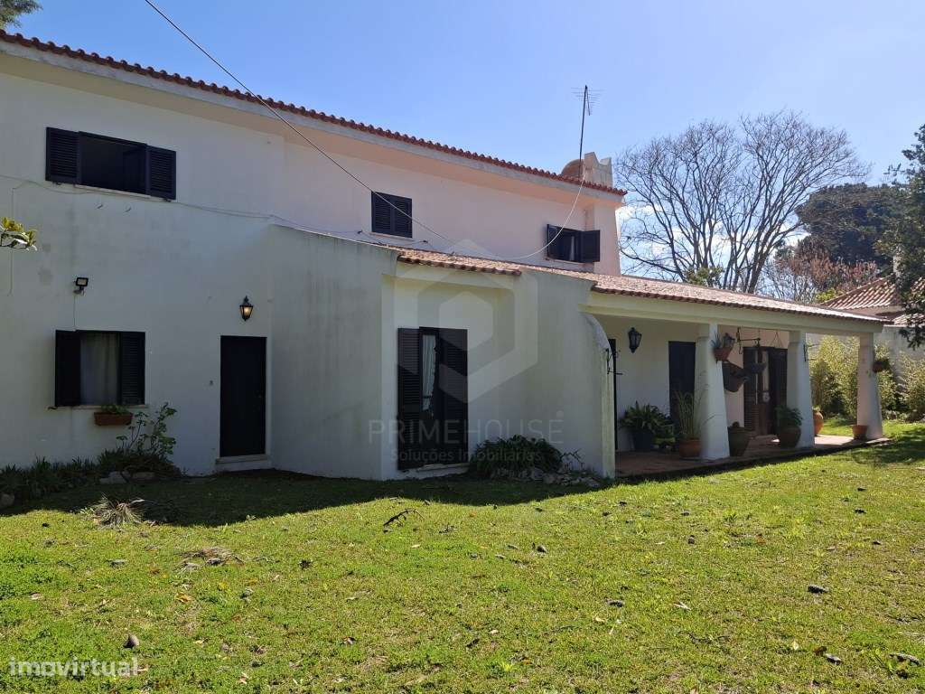 Moradia de Tradicional com Piscina em Lote de 2135 m² - Cotovia-53