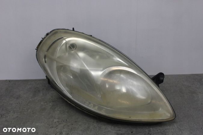 REFLEKTOR LAMPA PRAWY PRZÓD LANCIA MUSA LIFT FL - 1