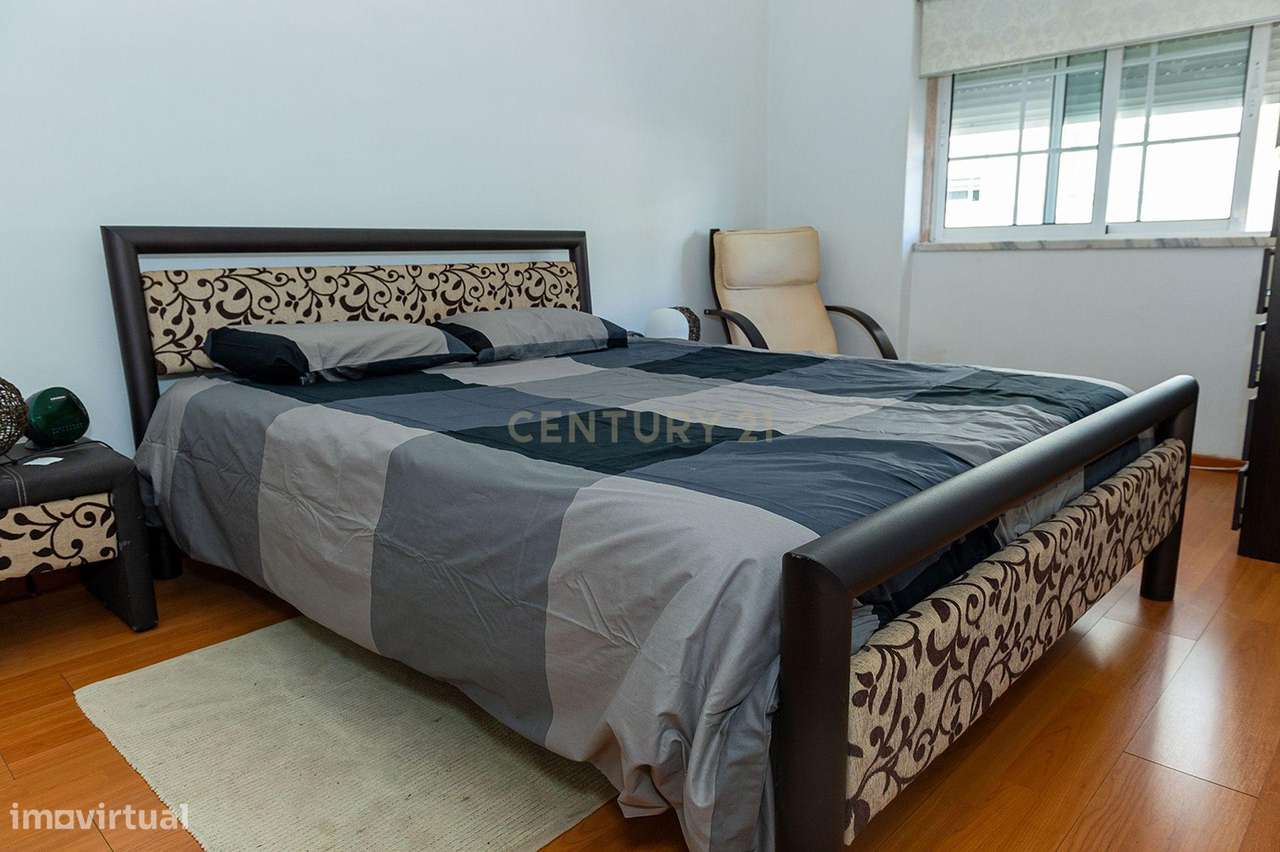 Apartamento T2 mobilado em Amora, Seixal - Oportunidade Única!-27