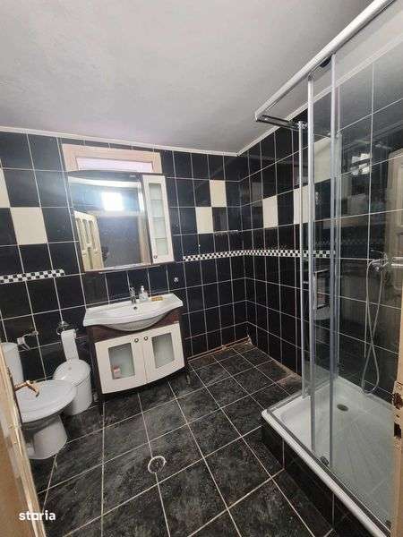 Casa de vanzare in Campulung Moldovenesc - Imagine principală: 4/8