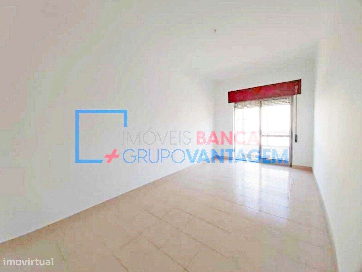 Apartamento Para Venda Moita Moita