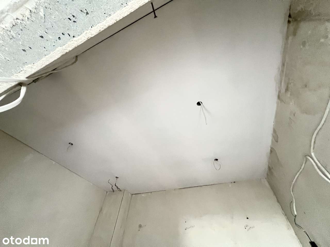 Na sprzedaż mieszkanie narożne  3 pokoje do własnej aranżacji, DT-16