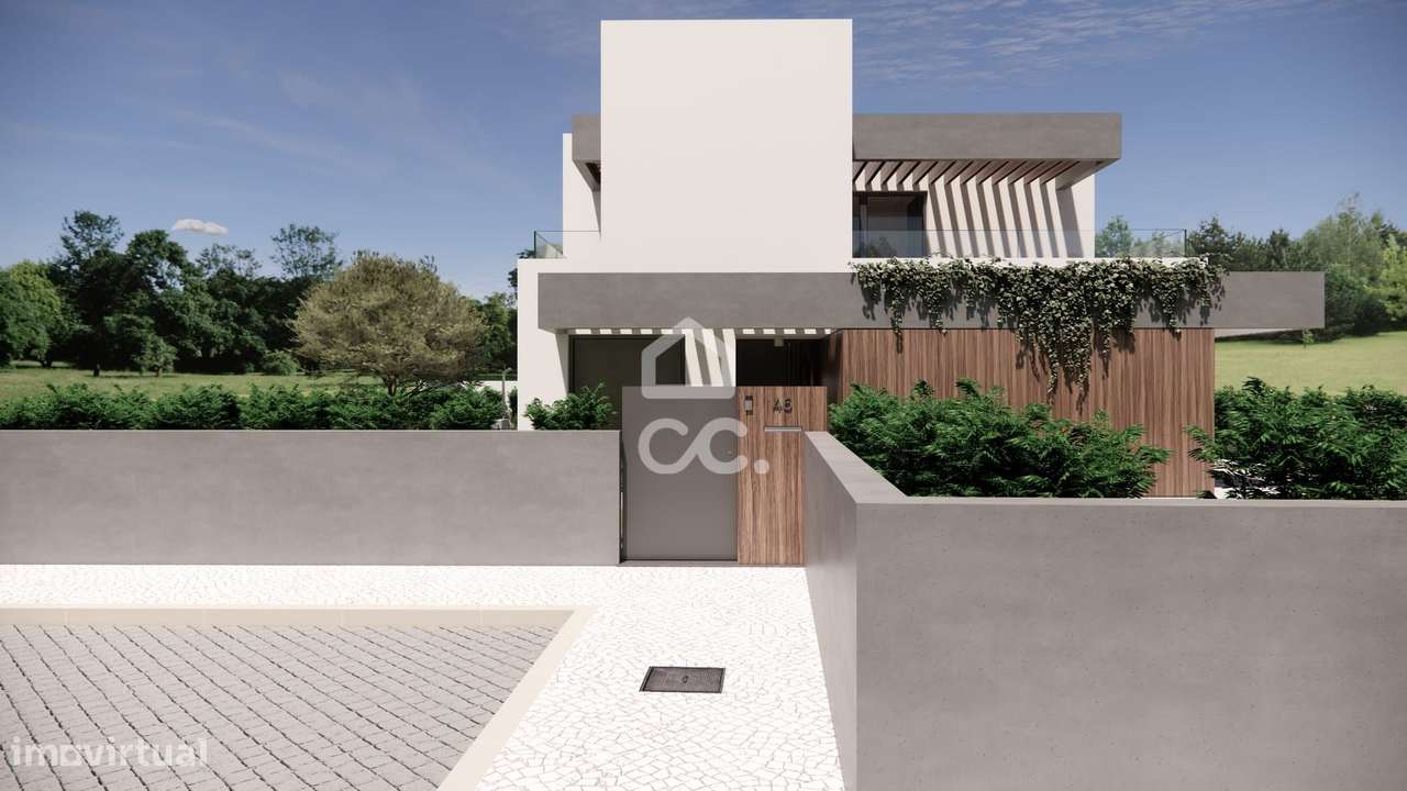 Moradia T4 com piscina, escritório e garagem  Ramalhal, Torres Vedras-1
