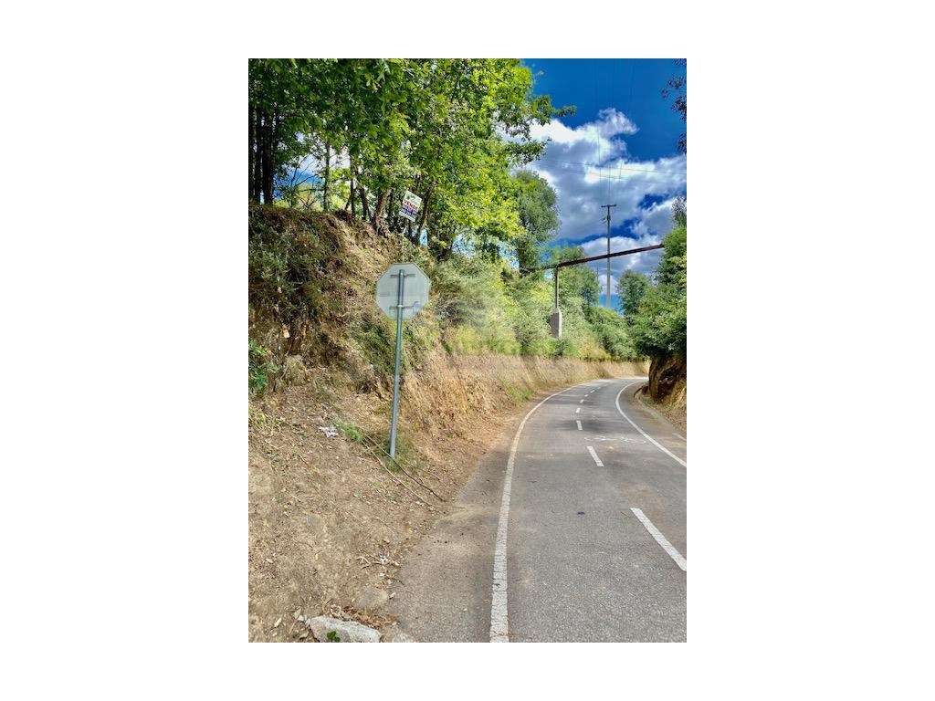 TERRENO PARA CONSTRUÇÃO COM PROJETO PARA EDIFICAÇÃO DE 8 FOGOS HABI... - Grande imagem: 5/5