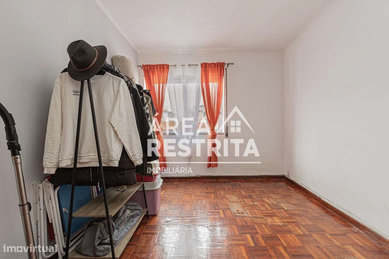 Apartamento T3 transformado em T2 no Seixal, Arrentela-15