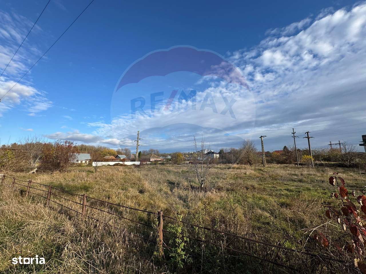 Teren de vanzare in Buhusi / Strada Bodesti/Sala Polivalenta-0