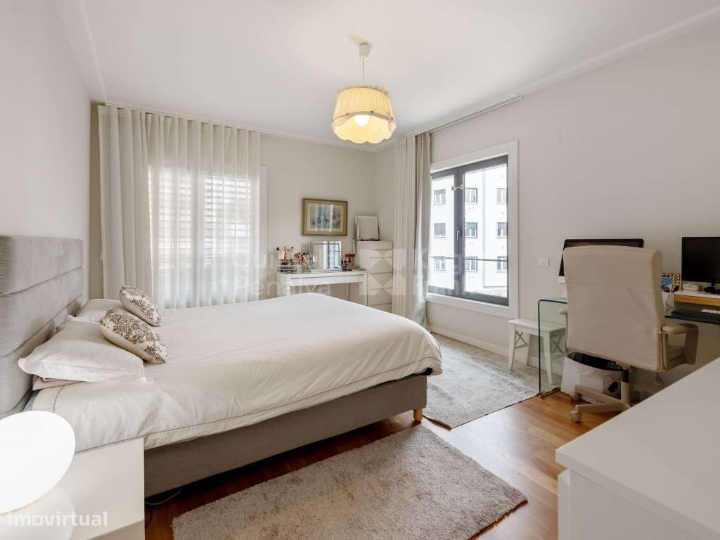 Apartamento T4 em condomínio de luxo privado na Lapa-12