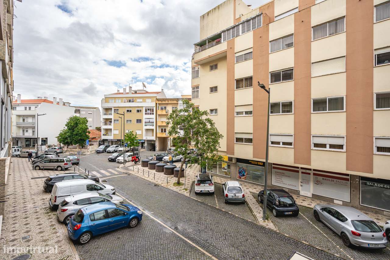 APARTAMENTO T3 | REMODELADO | TERRAÇO 100M2 | MEM MARTINS |  ELEVADOR-29