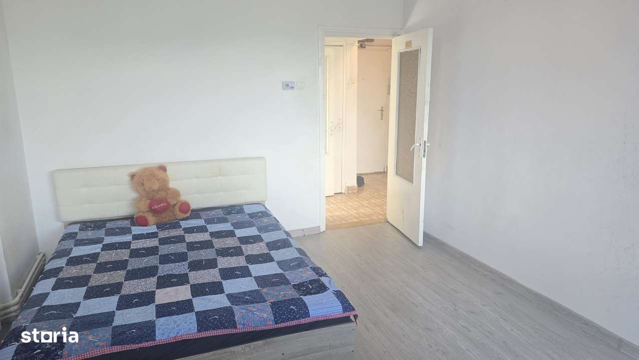 Vand apartament 2 camere in Deva, zona Pescarilor ( ITM), decomandat,-1