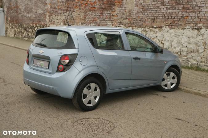 Chevrolet Aveo 1.2 LS - 30