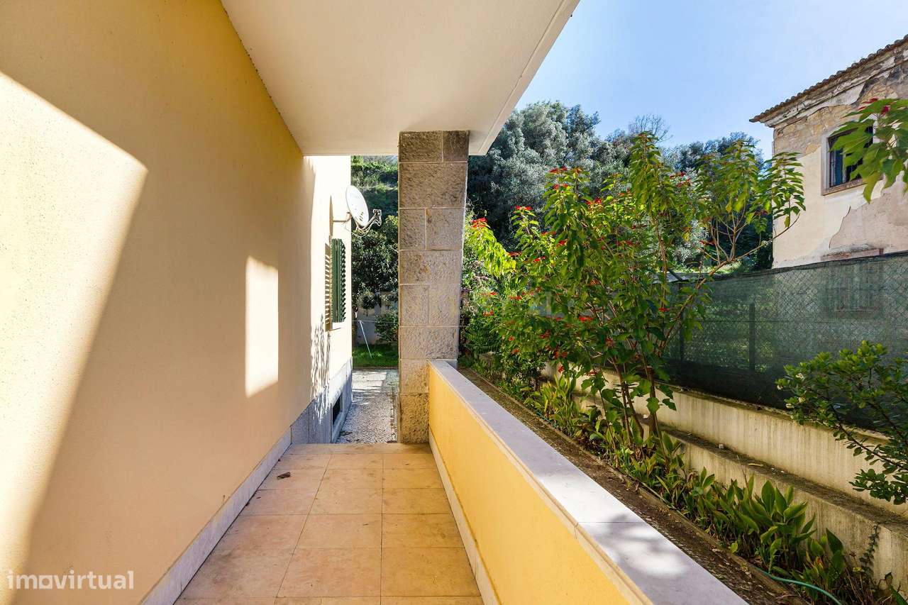 Charmosa Moradia em Alvalade para venda-48