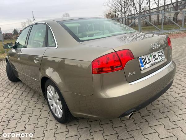 Audi A4 2.0 - 13