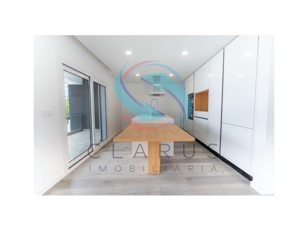 Moradia geminada à venda em Vale de Milhaços - Grande imagem: 5/29