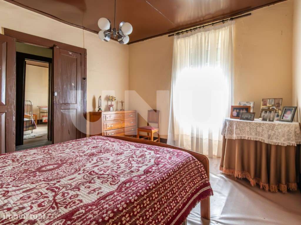 Quinta T2 com Habitação, Infraestruturas Agrícolas e Terreno com Vi...-25