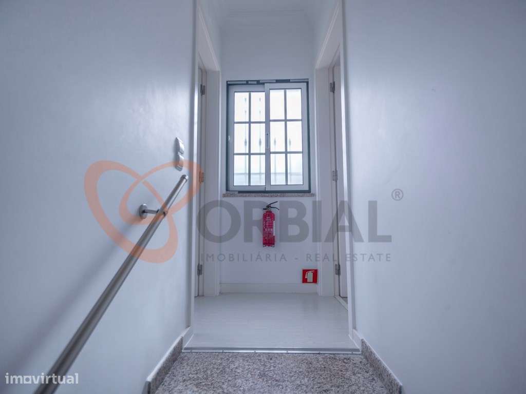 Moradia V2 para venda, inserida em condomínio privado com piscina, ...-21