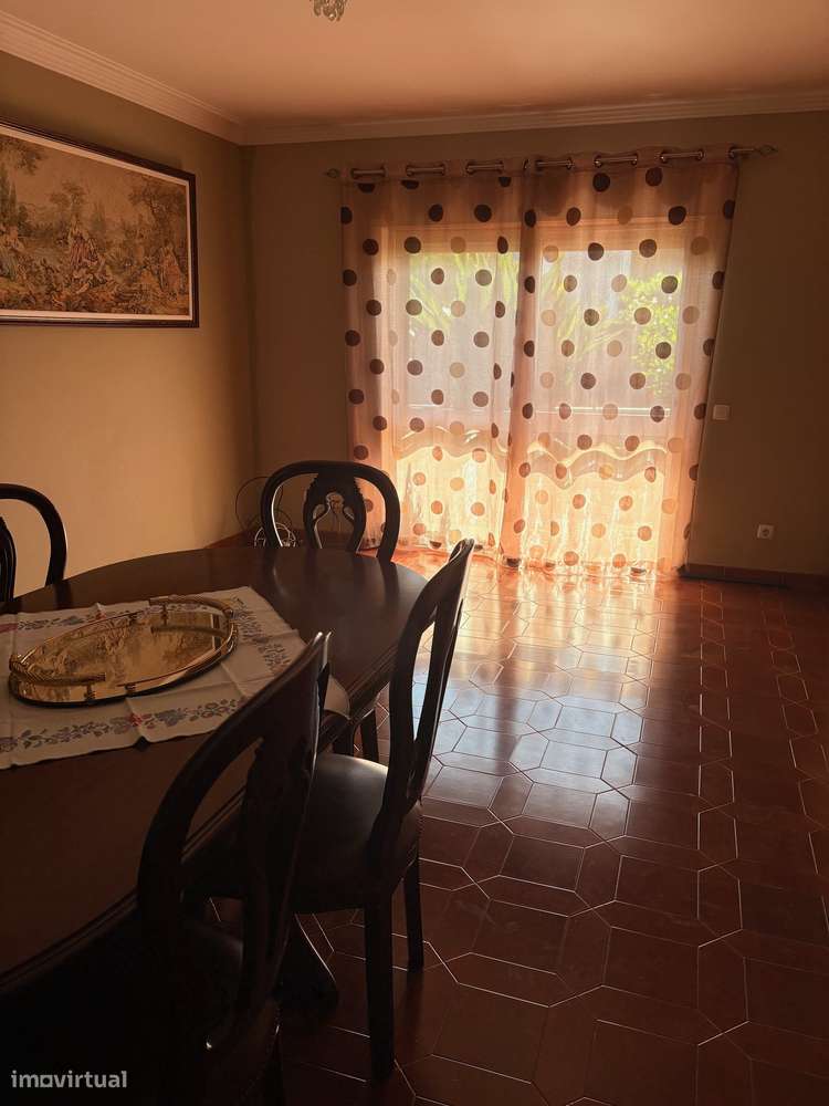 Moradia geminada com garagem Bro Além das Vinhas 595.000€-21