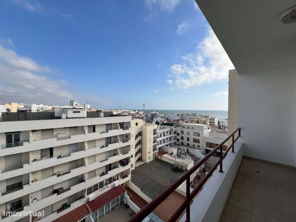 Apartamento T2 amplo com vista mar, a apenas 2 minutos da praia e 5...-14