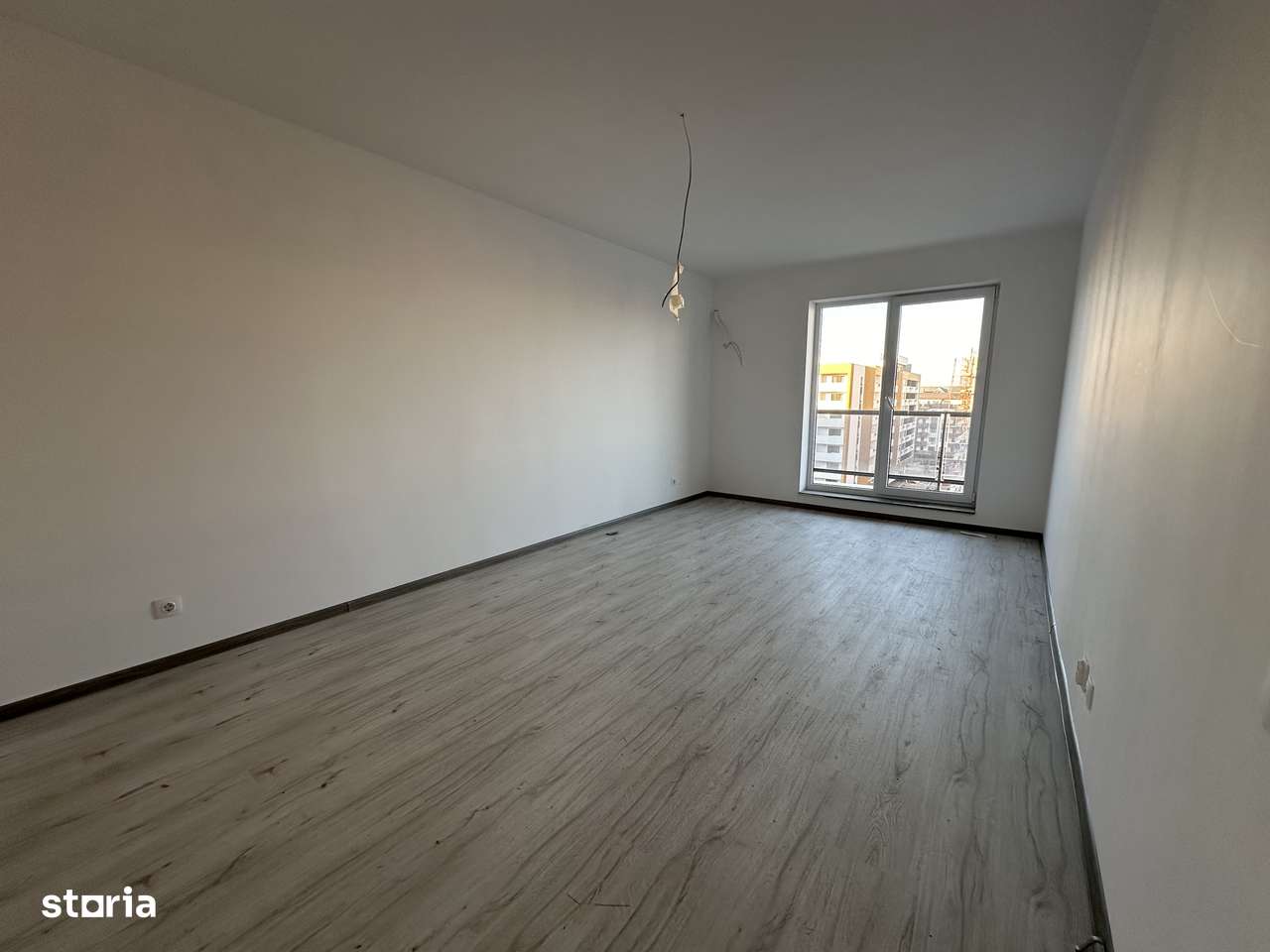 Apartament de 4 camera spaios/10 minute de Metrou Berceni