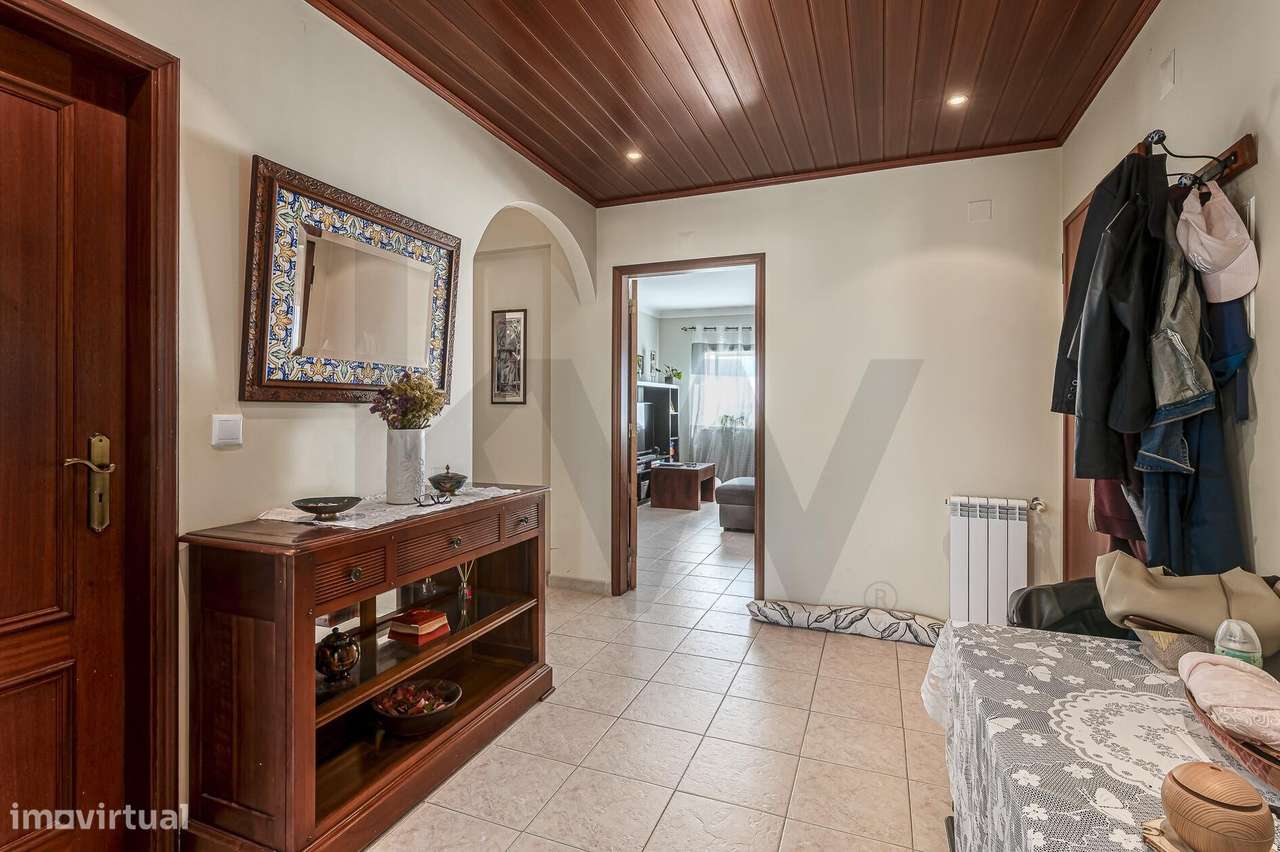 Apartamento T3 com elevador e vista desafogada, Urbanização do Moinho,-1