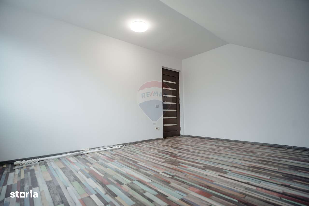 Apartament cu 3 camere de vânzare în zona Burdujeni-7