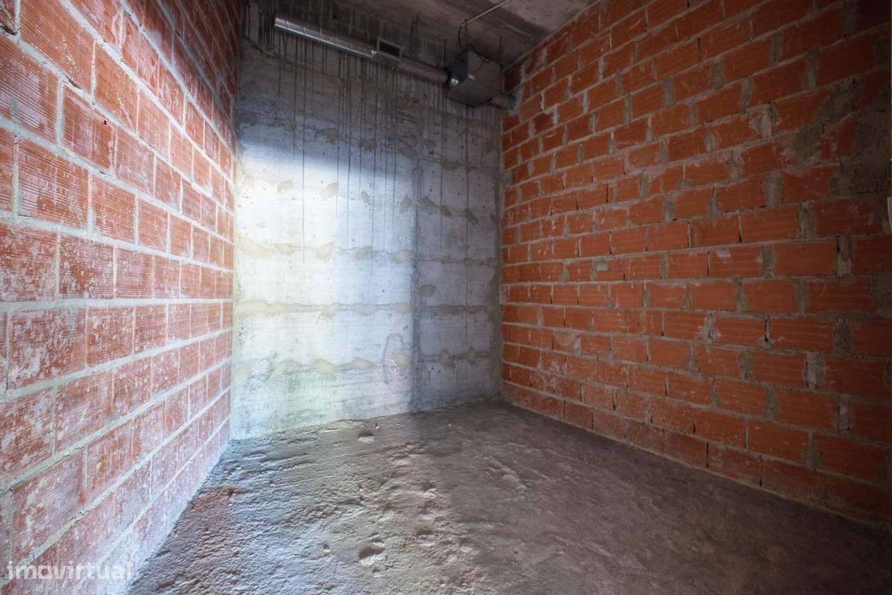 Espaço Comercial Novo em Vila Chã, Amadora-7