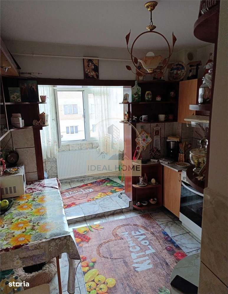 Tomesti - 3 camere decomandat - etajul 2 - Imagine principală: 5/7