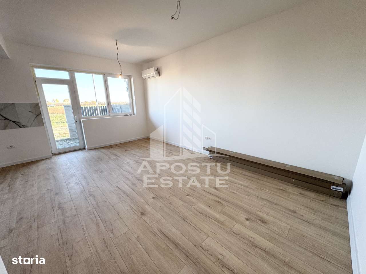Apartamente cu 3 camere disponibile imediat, gradina de 103 mp. - Imagine principală: 4/13