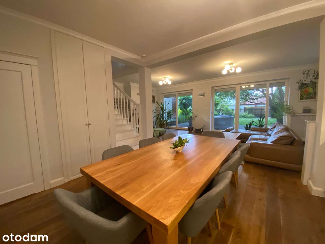 Nowoczesny dom z ogrodem w spokojnej okolicy - Pełny obrazek: 4/20