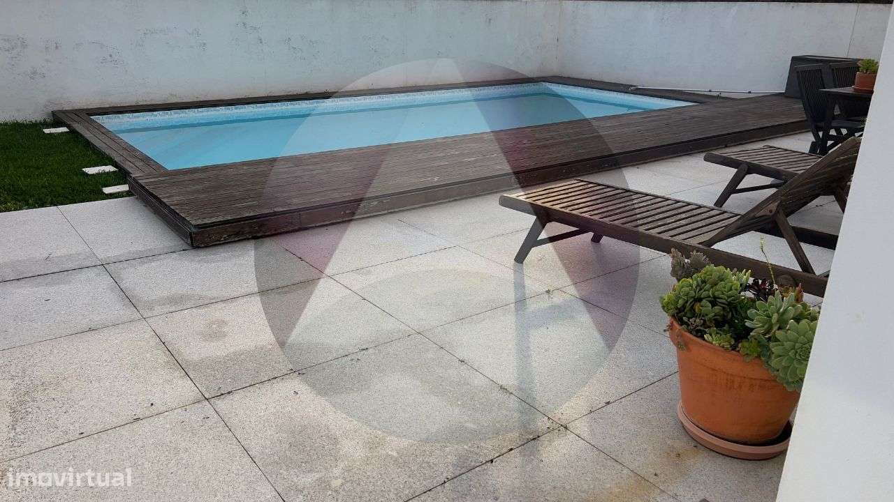 Moradia T4 com piscina e garagem pra 4 carros - Grande imagem: 5/22