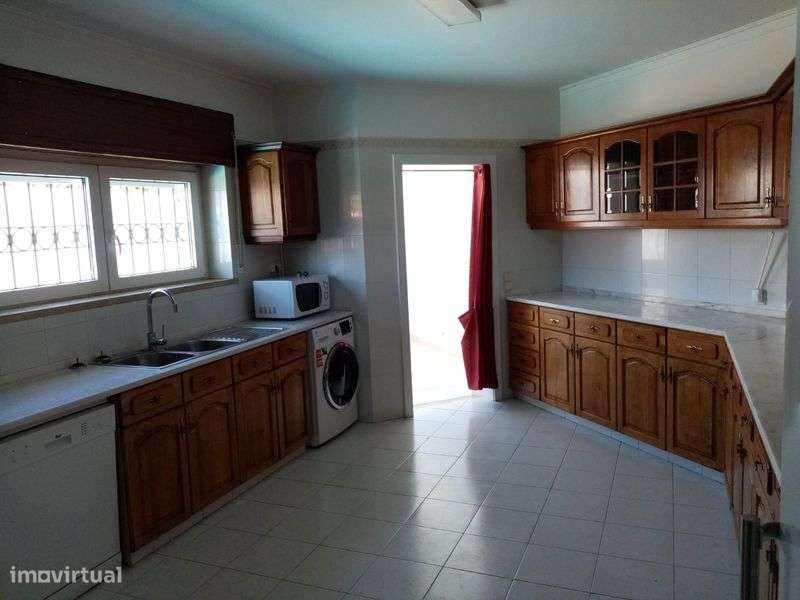 Moradia T-4 Piscina/ Ginásio - Grande imagem: 5/12