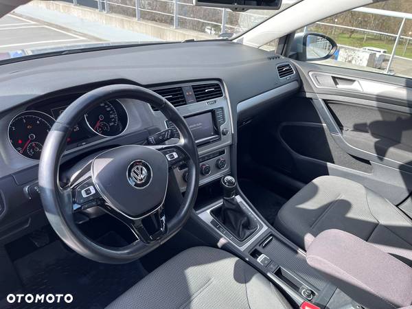 Volkswagen Golf VII 1.6 TDI BMT Comfortline - 7