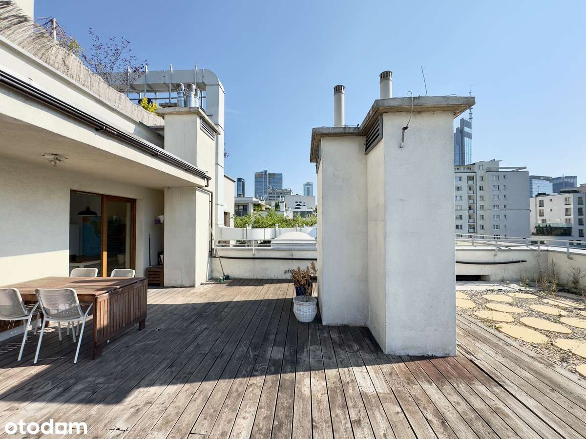 4-pokojowe mieszkanie z wyjątkowym tarasem w Centrum!-6