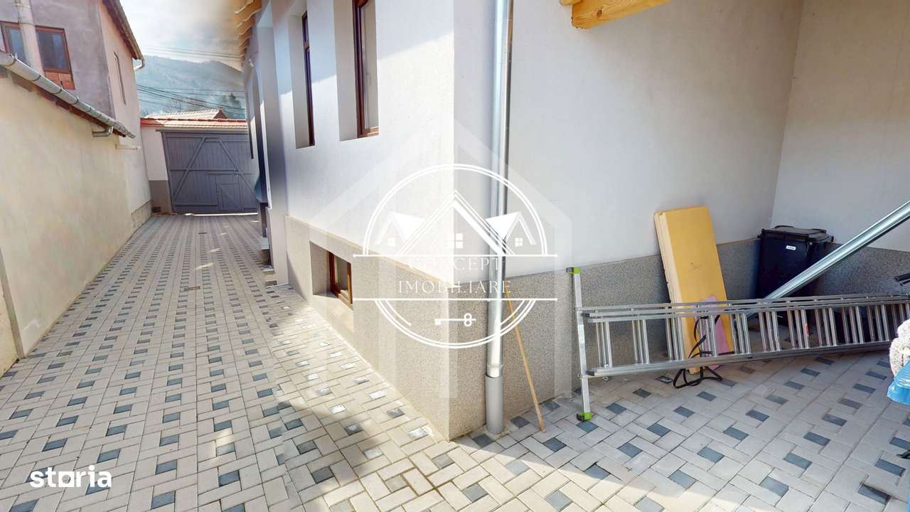 Casa de vanzare in Sibiel, (Saliste) cu 4 camere, pivnita - Imagine principală: 4/20