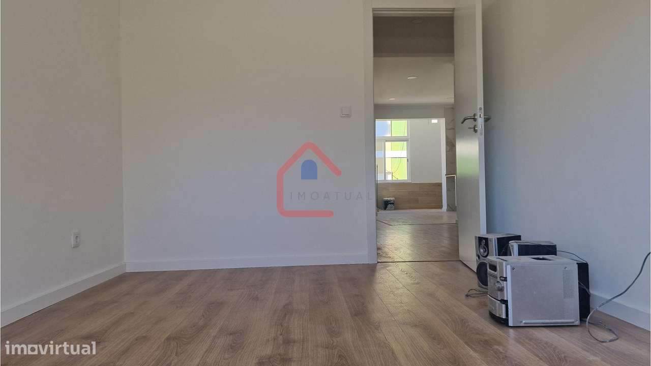 Apartamento T2 em Portugal-22