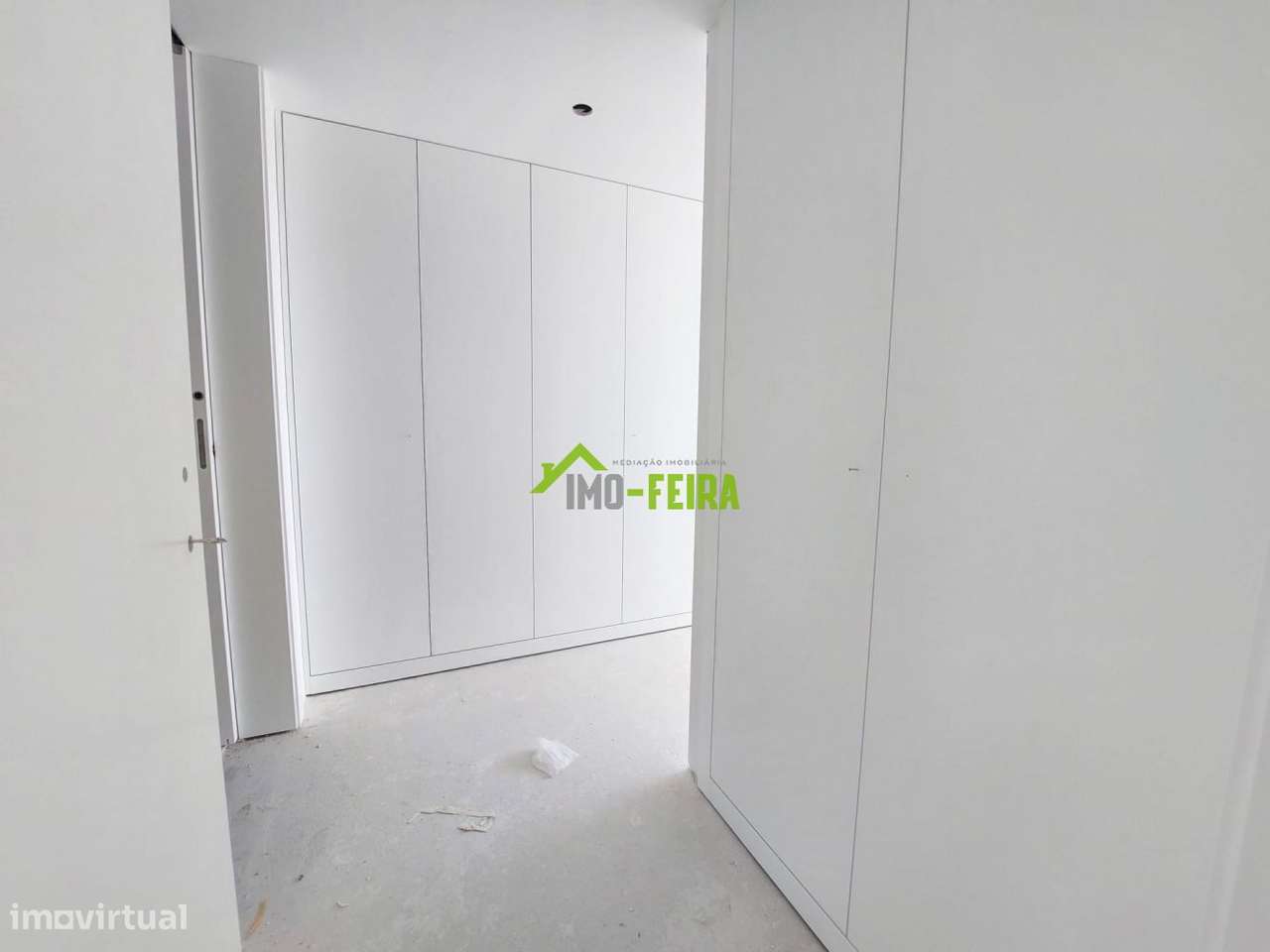 Apartamento T2 Novo, São João da Madeira-10