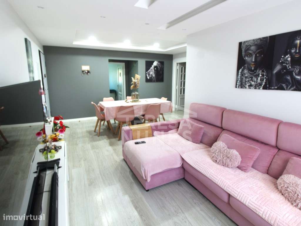 APARTAMENTO T4 - BARREIRO /CIDADE SOL-2