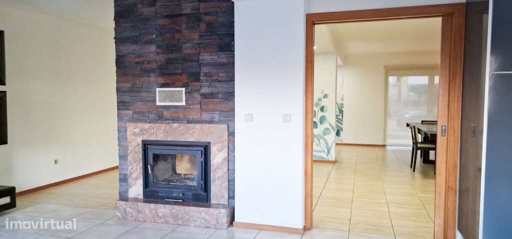 Moradia V4 em banda - Vieira do Minho-13