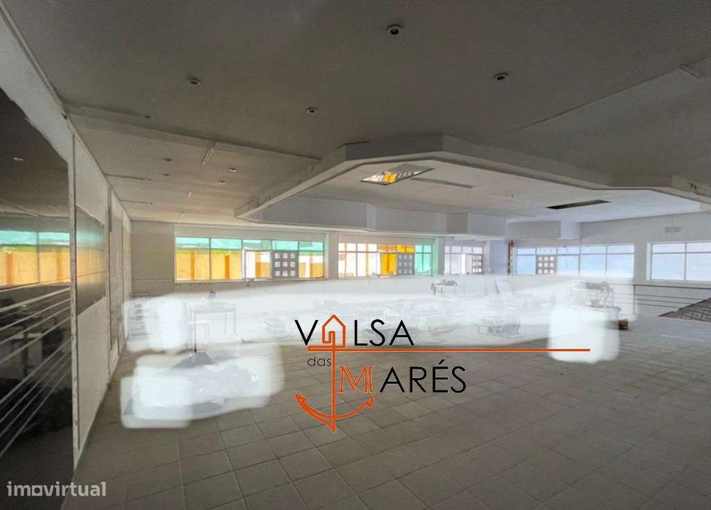 Armazém em Espinho para venda-8
