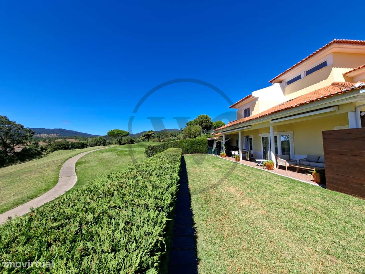 Moradia T5 Remodelada – Luxo no Resort Quinta da Penha Longa-40