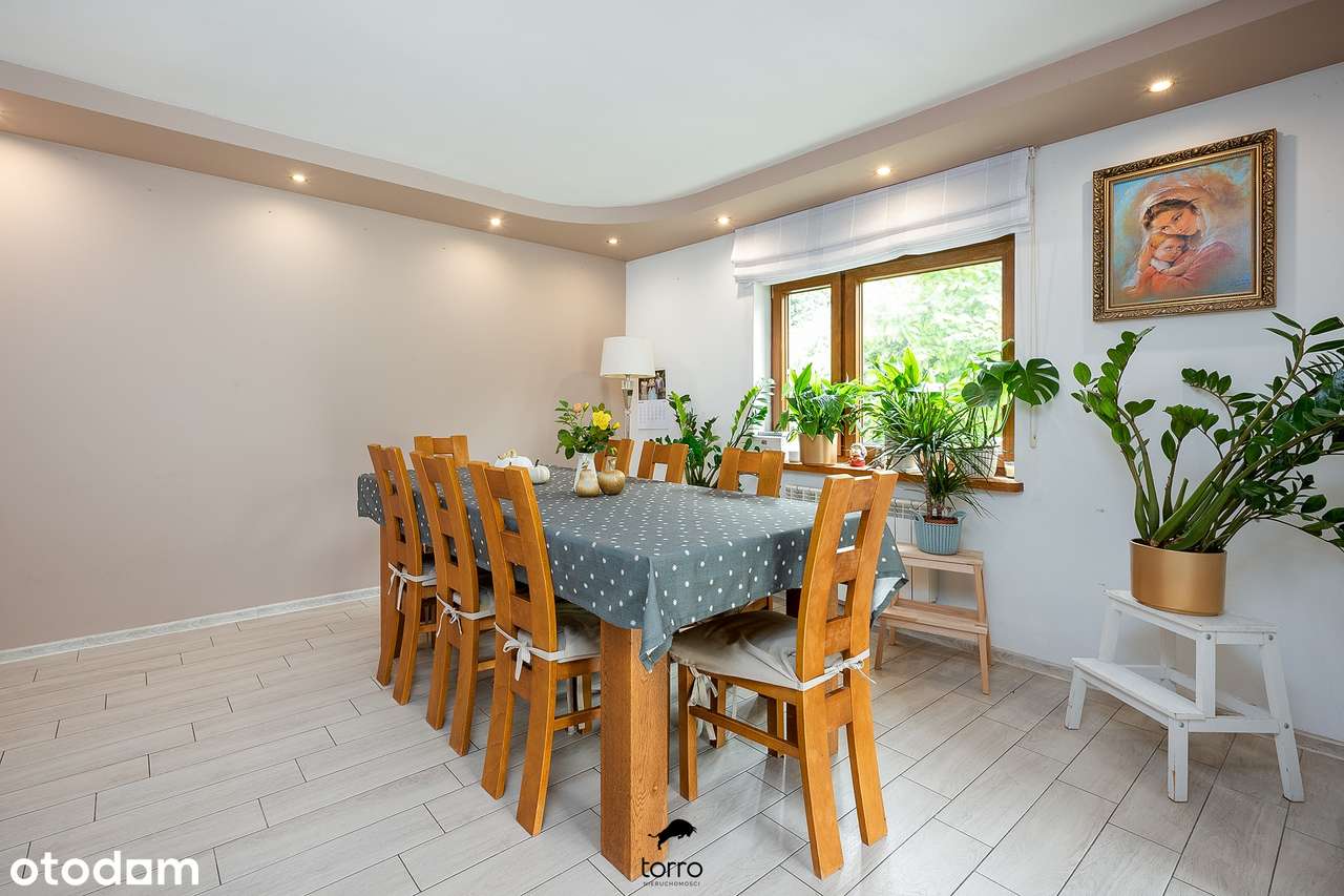 Dom wolnostojący z Dużym Garażem i Pięknym Ogrodem !!!-9