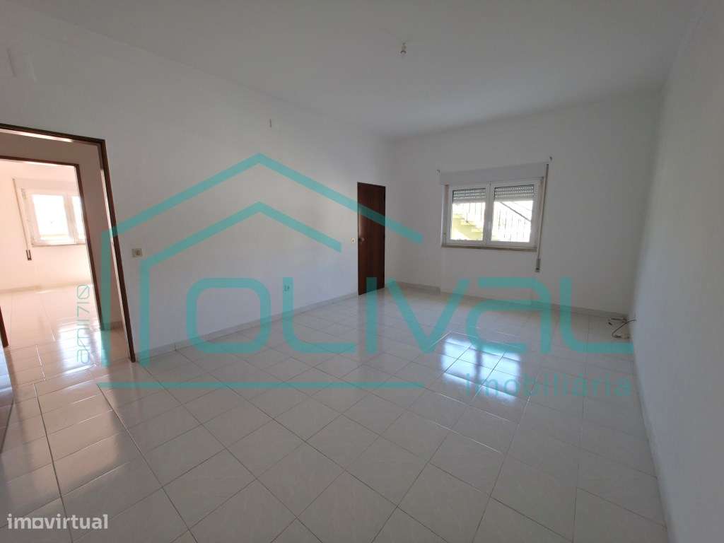 Moradia Independente T6 com terreno, ** com vista panorâmica sobre ...-47