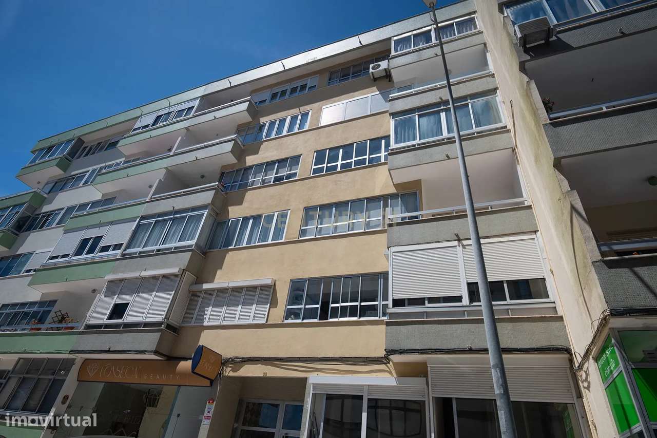 Apartamento Renovado T2 em Oeiras, ótimas áreas e com tudo perto de si-35